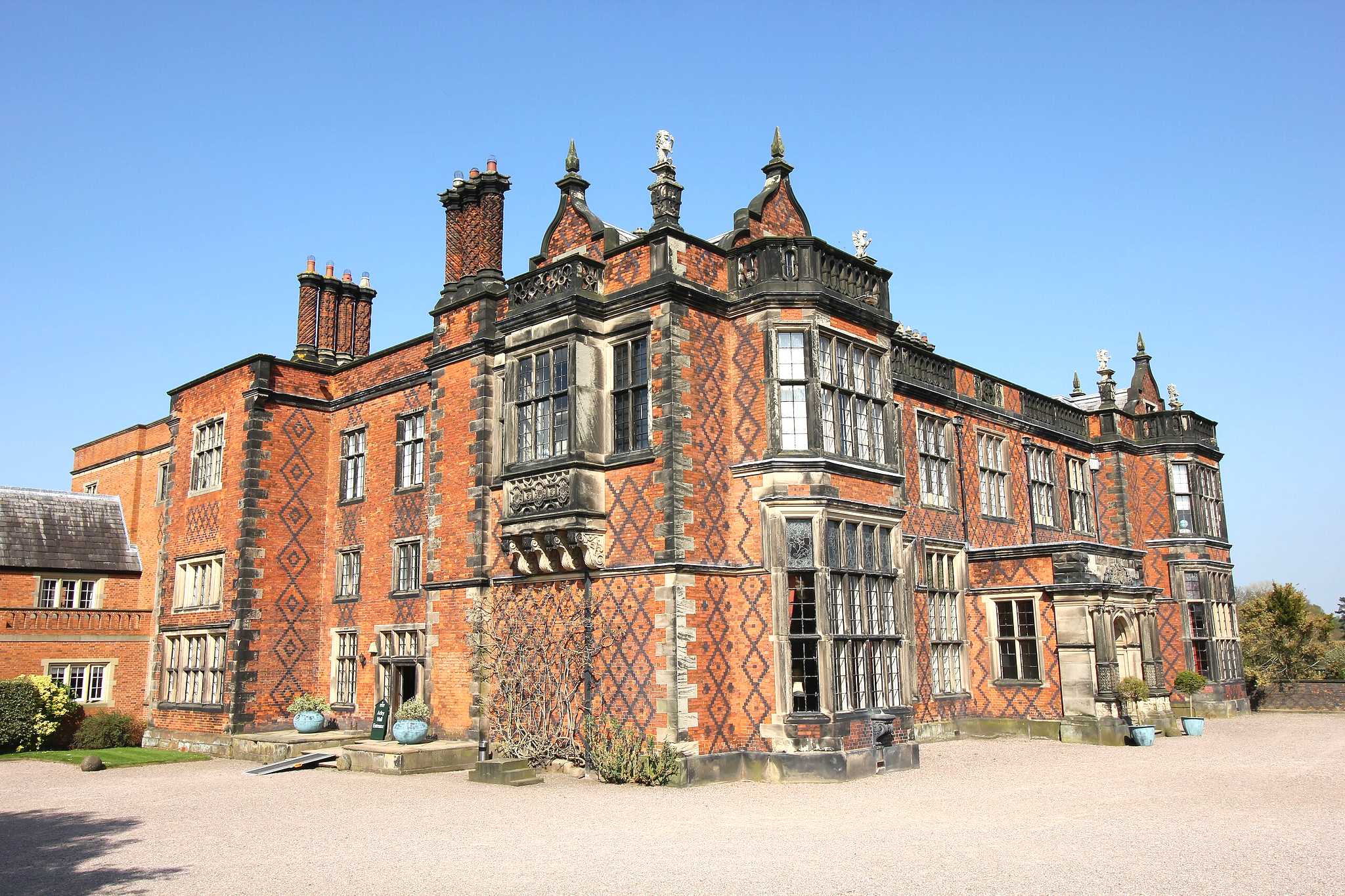 Liverpool to Arley Hall: Private day trip