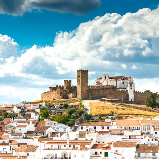 Lisbon to Evora and Arraiolos: Private day trip