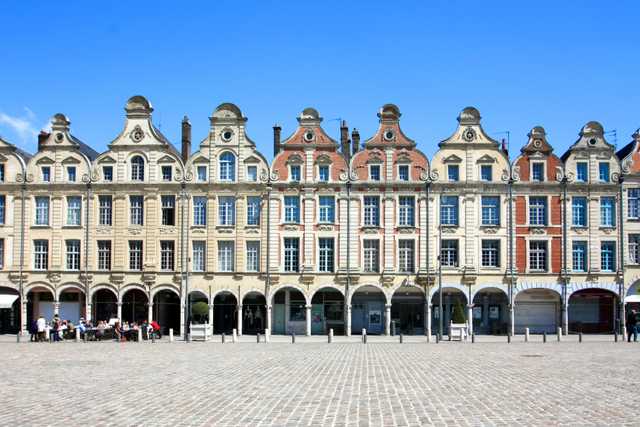 Private Day Trip from Lille to Arras and Canadian National Vimy Memorial