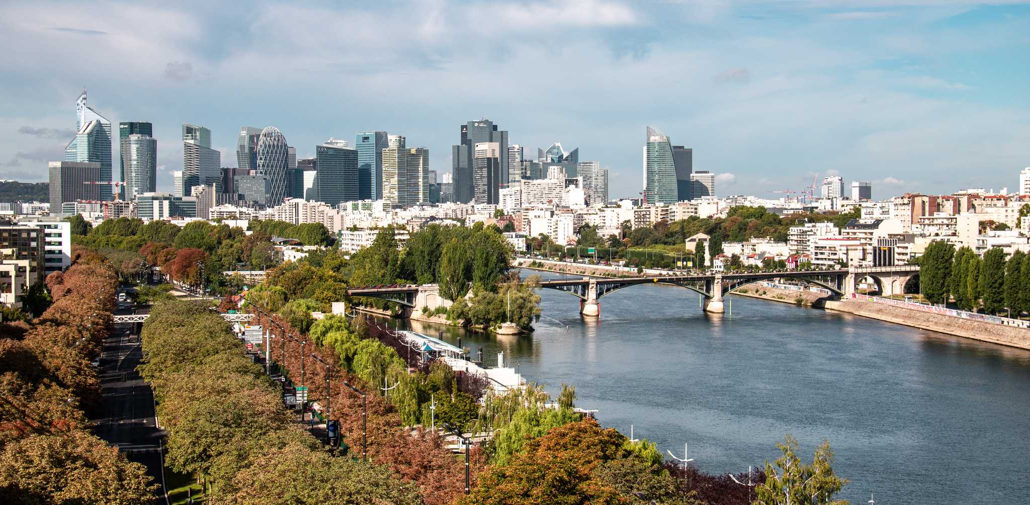 Paris 에서 출발하는 개인적인 하루 여행 중 Asnieres Bridge 일정 정지