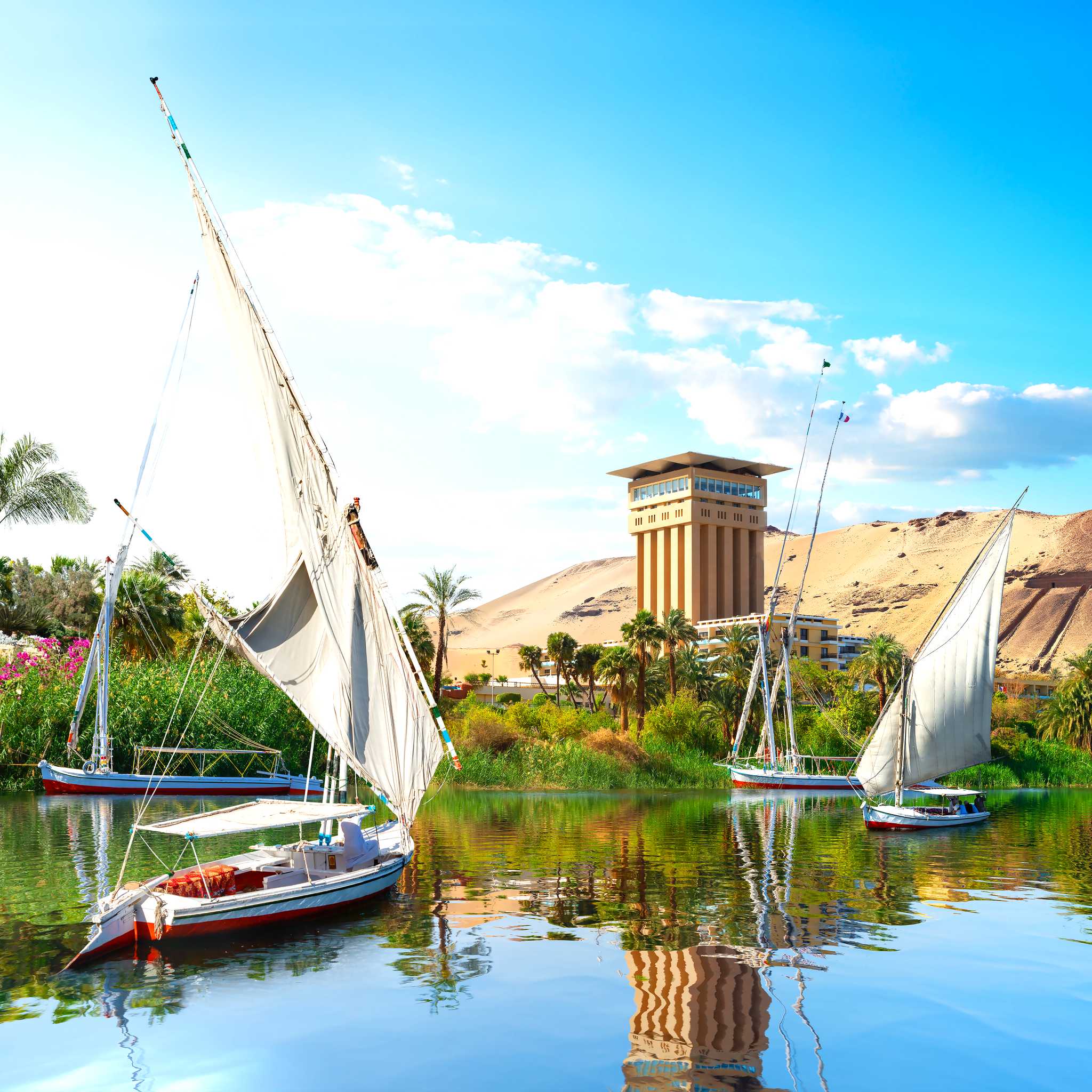 Private car transfers in Egypt from Aswan