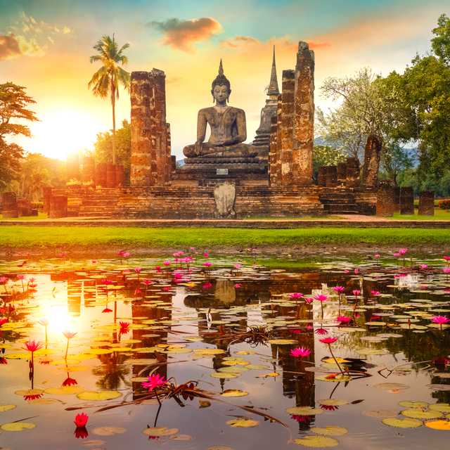 Bangkok to Wat Muang and Ayutthaya: Private day trip