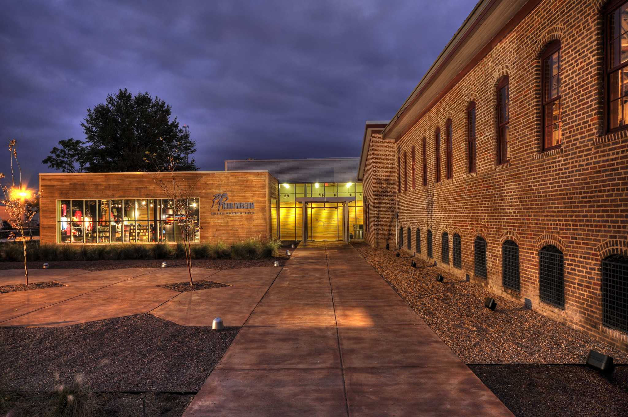 Visitez  B.B. King Museum and Delta Interpretive Center sur le chemin de texarkana-tx-us à atlanta-ga-us avec Daytrip