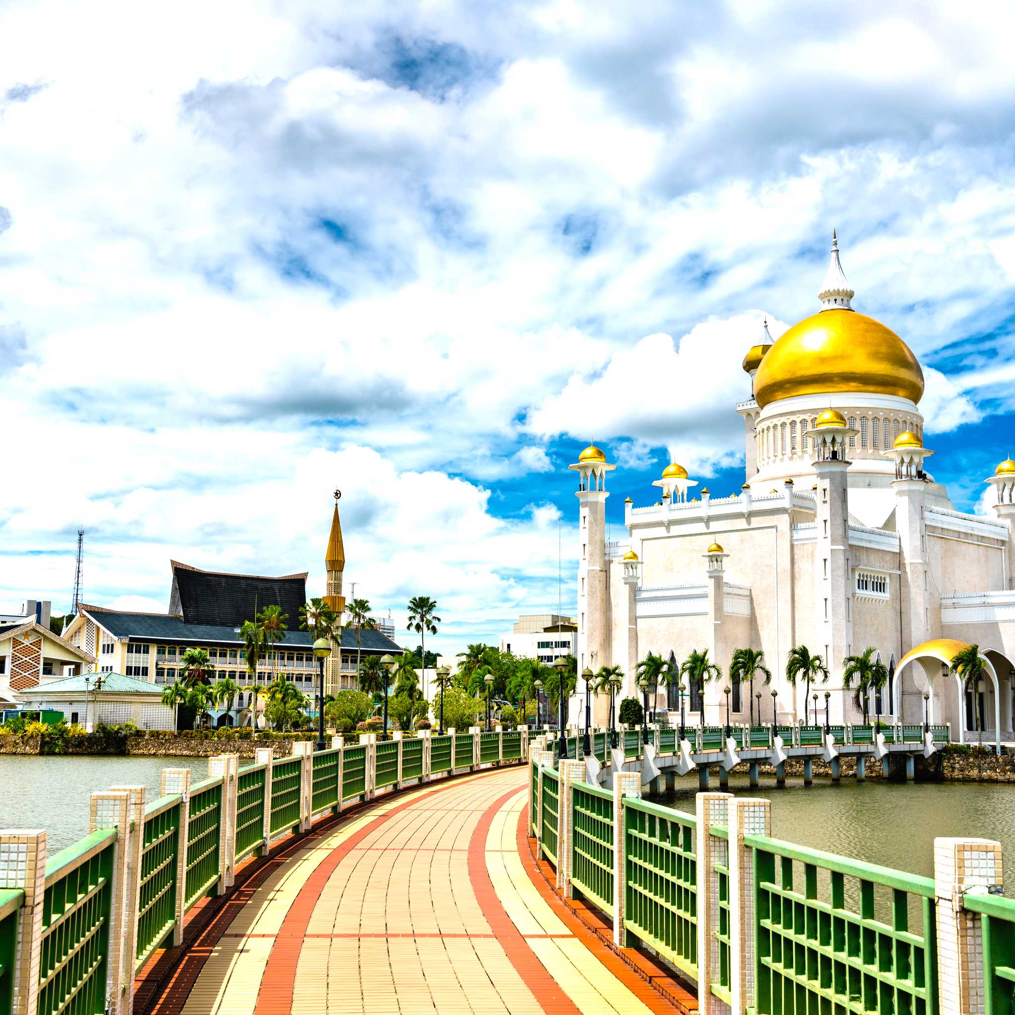 Private car transfers in Brunei Darussalam from Brunei International Airport