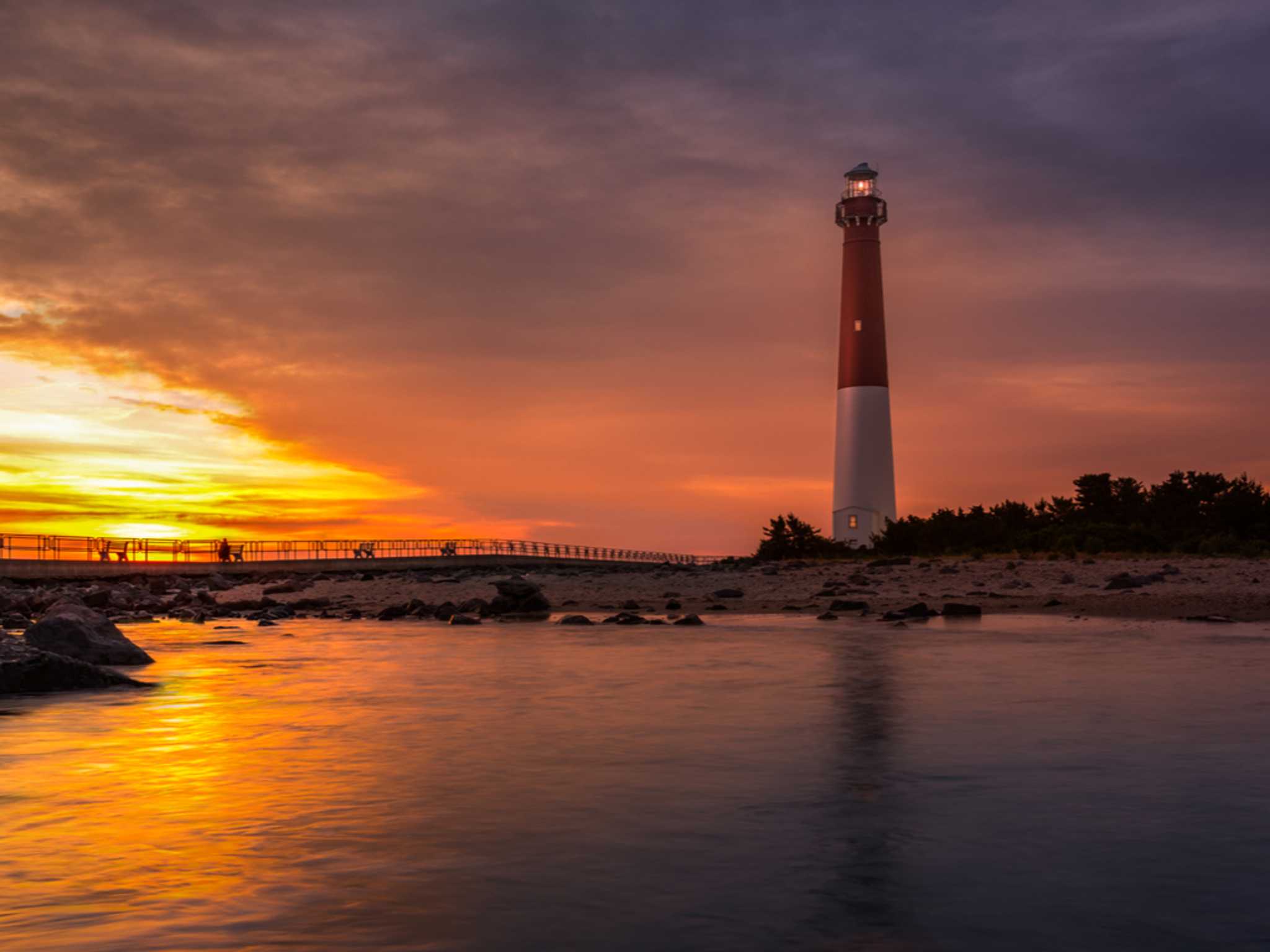 Besök Barnegat Lighthouse på vägen från long-beach-township-nj-us till newark-nj-us med Daytrip