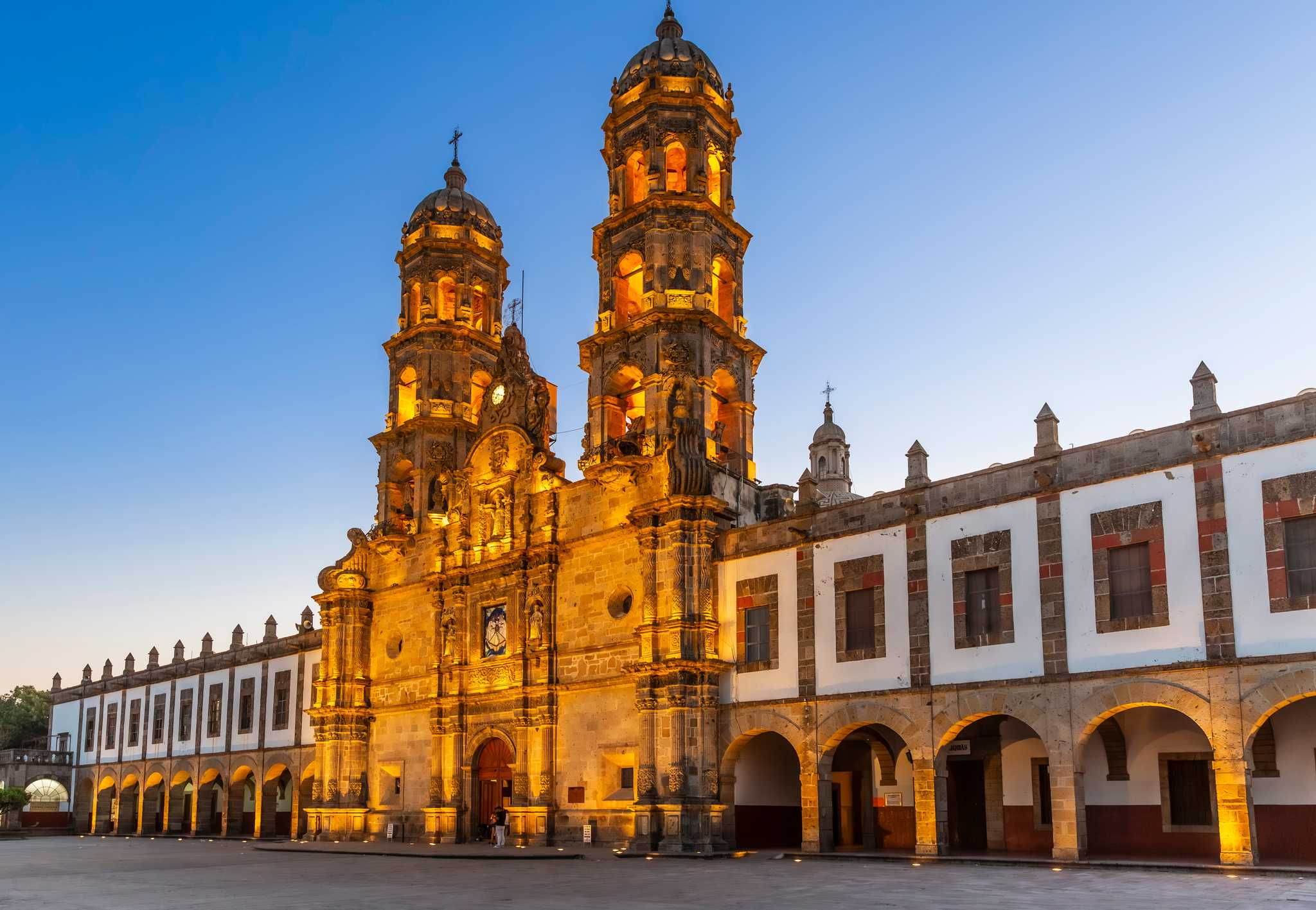 Reiseroute Stop in Basilica of Our Lady of Zapopan auf privatem Tagesausflug von Guadalajara