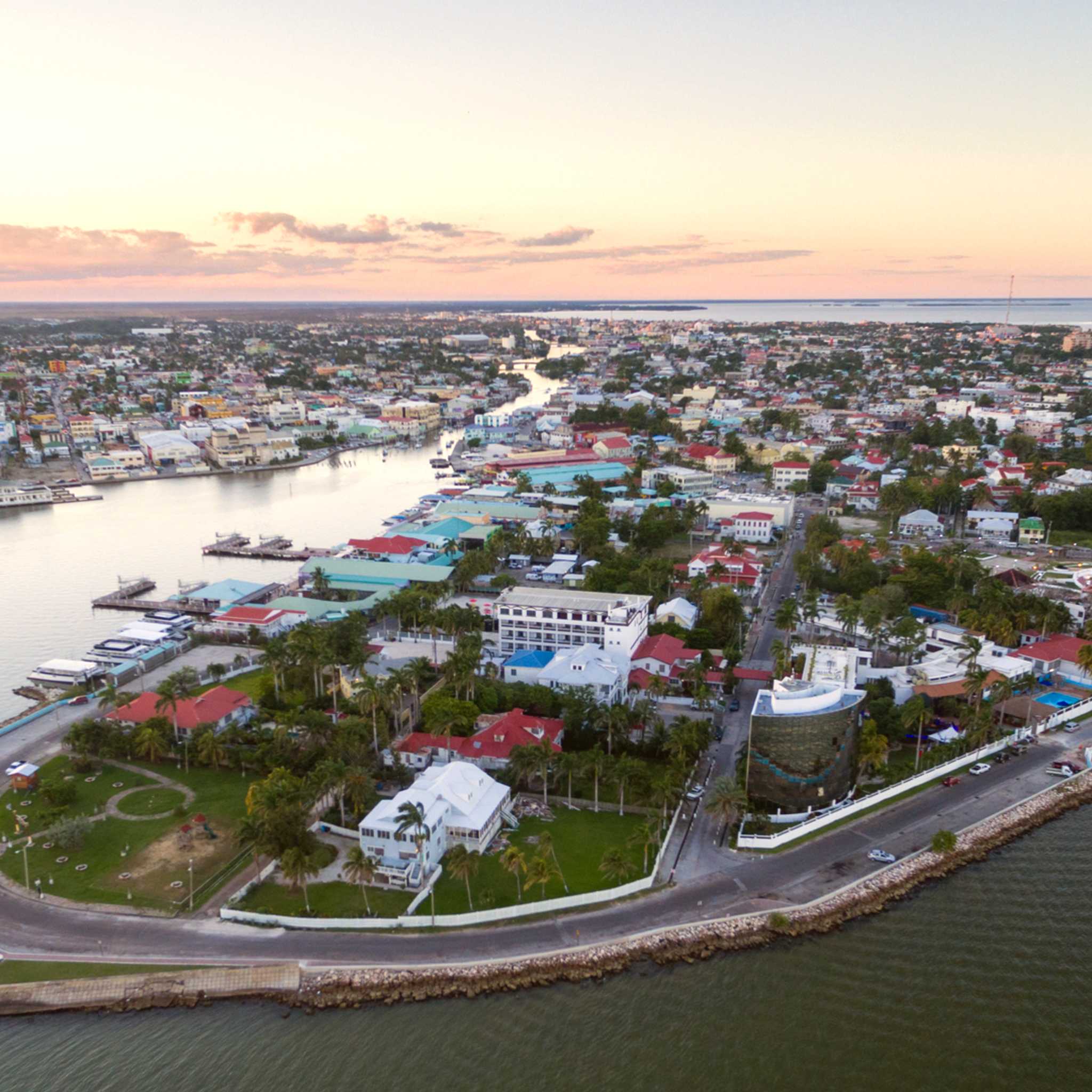 Private car transfers in Belize from Belize Airport