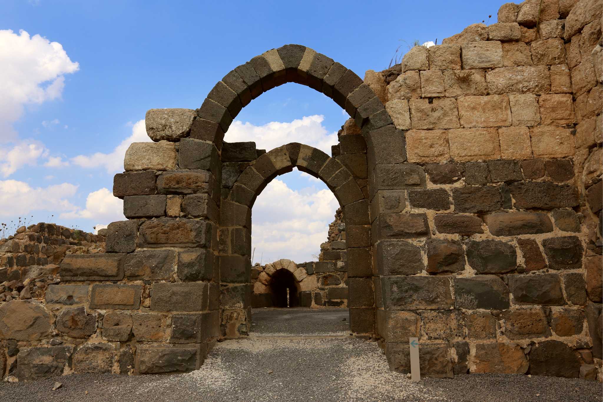 在 从 jerusalem-il 到 yardenit-il 的途中，参观 Belvoir Fortress ，通过 Daytrip