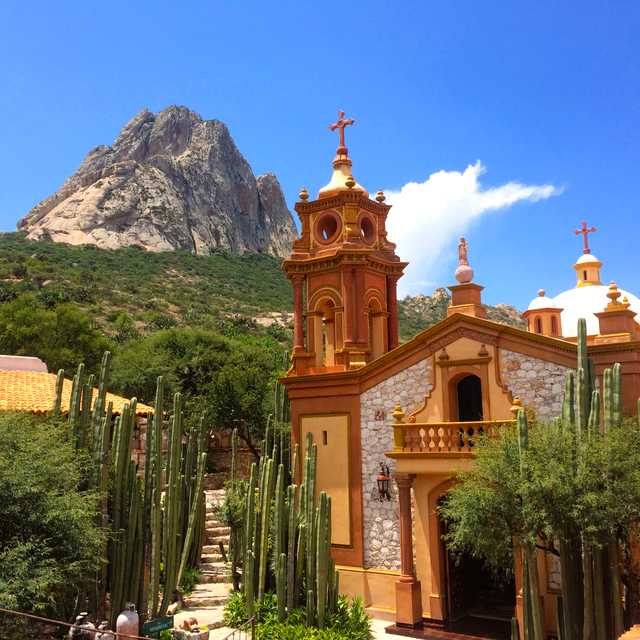 Mexico City to Tequisquiapan and Bernal: Private day trip