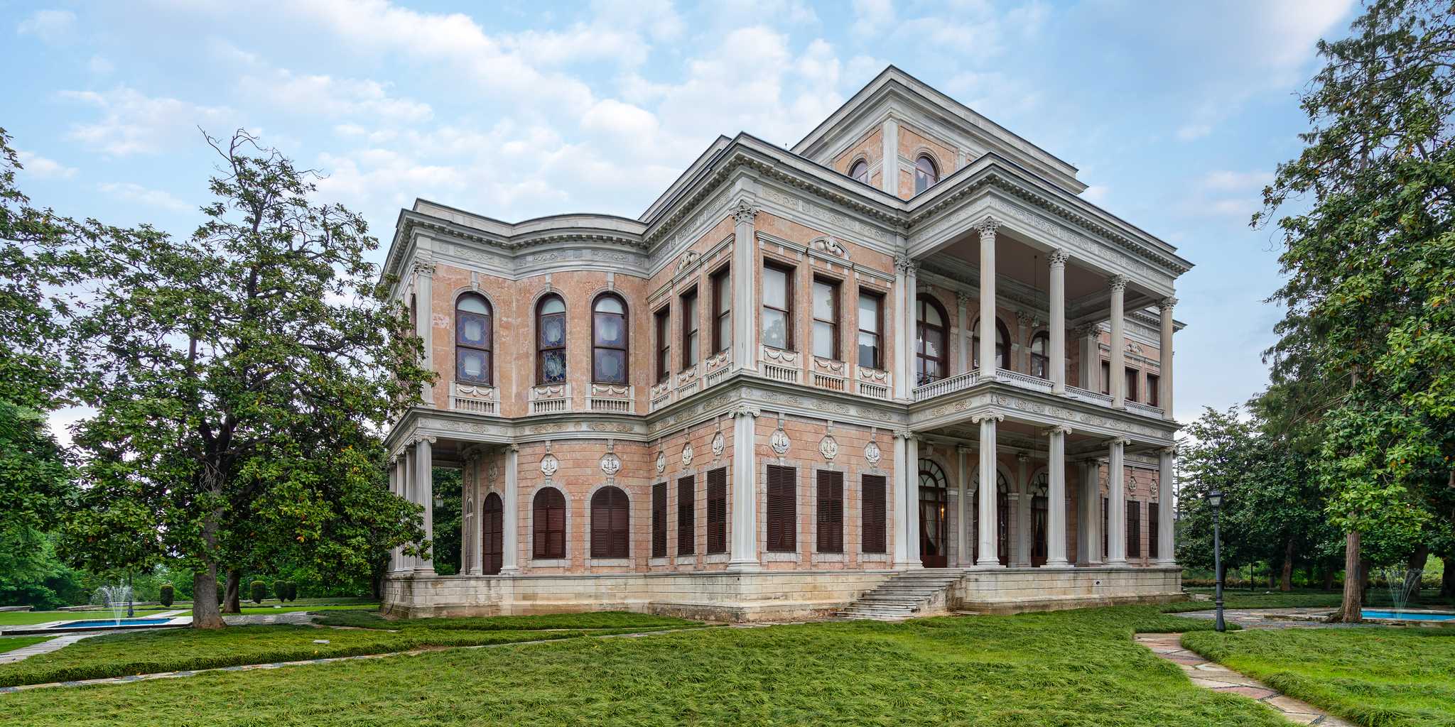 ArrĂȘt de l'itinĂ©raire Ă Beykoz Mecidiye Pavilion lors d'une excursion privĂ©e d'une journĂ©e depuis Istanbul