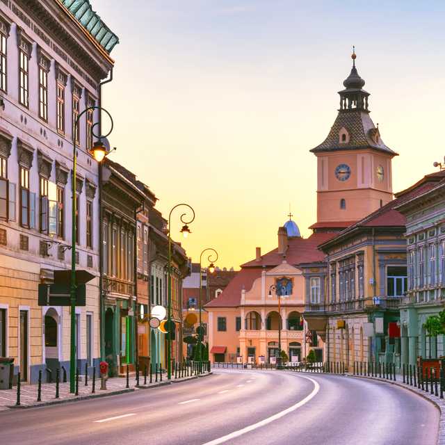 Sibiu to Brasov and Rasnov: Private day trip
