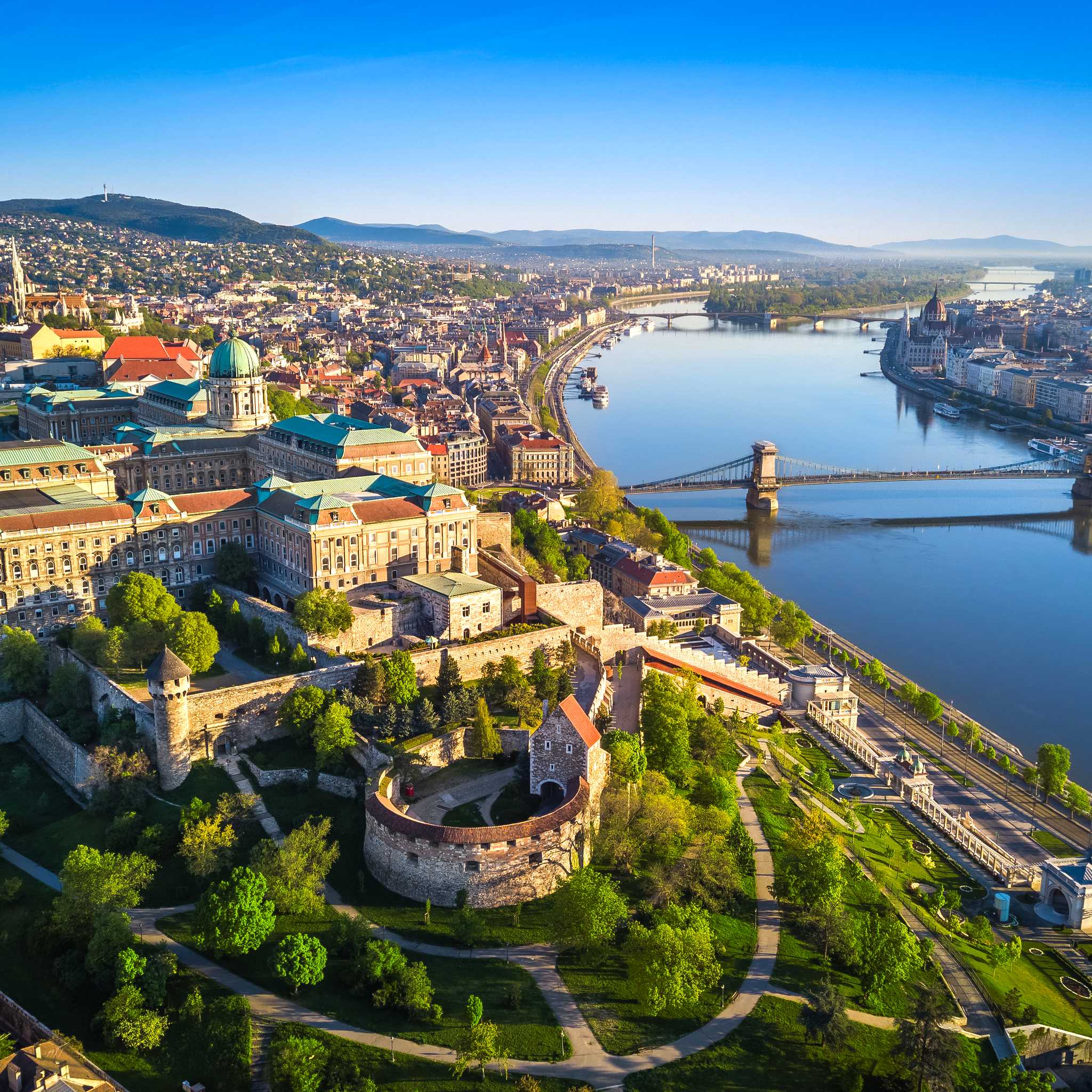 Private car transfers in Hungary from Budapest