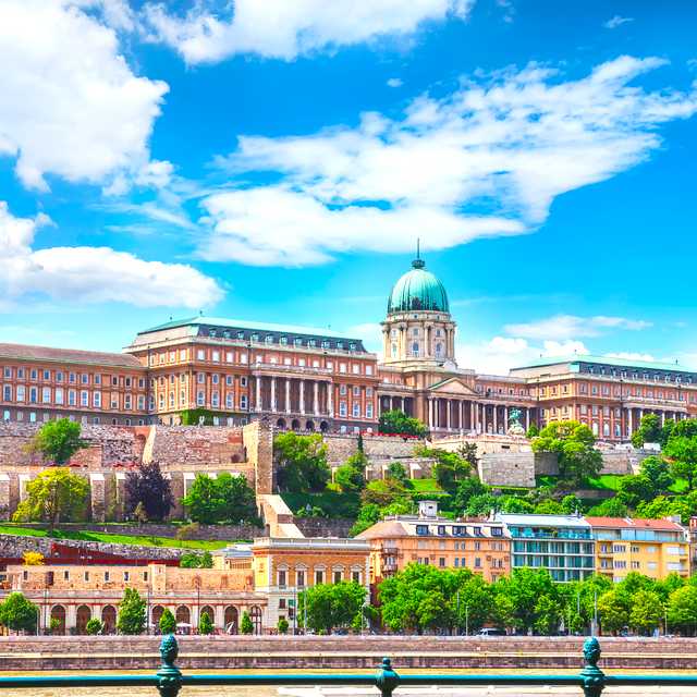 Vienna to Budapest: Private day trip