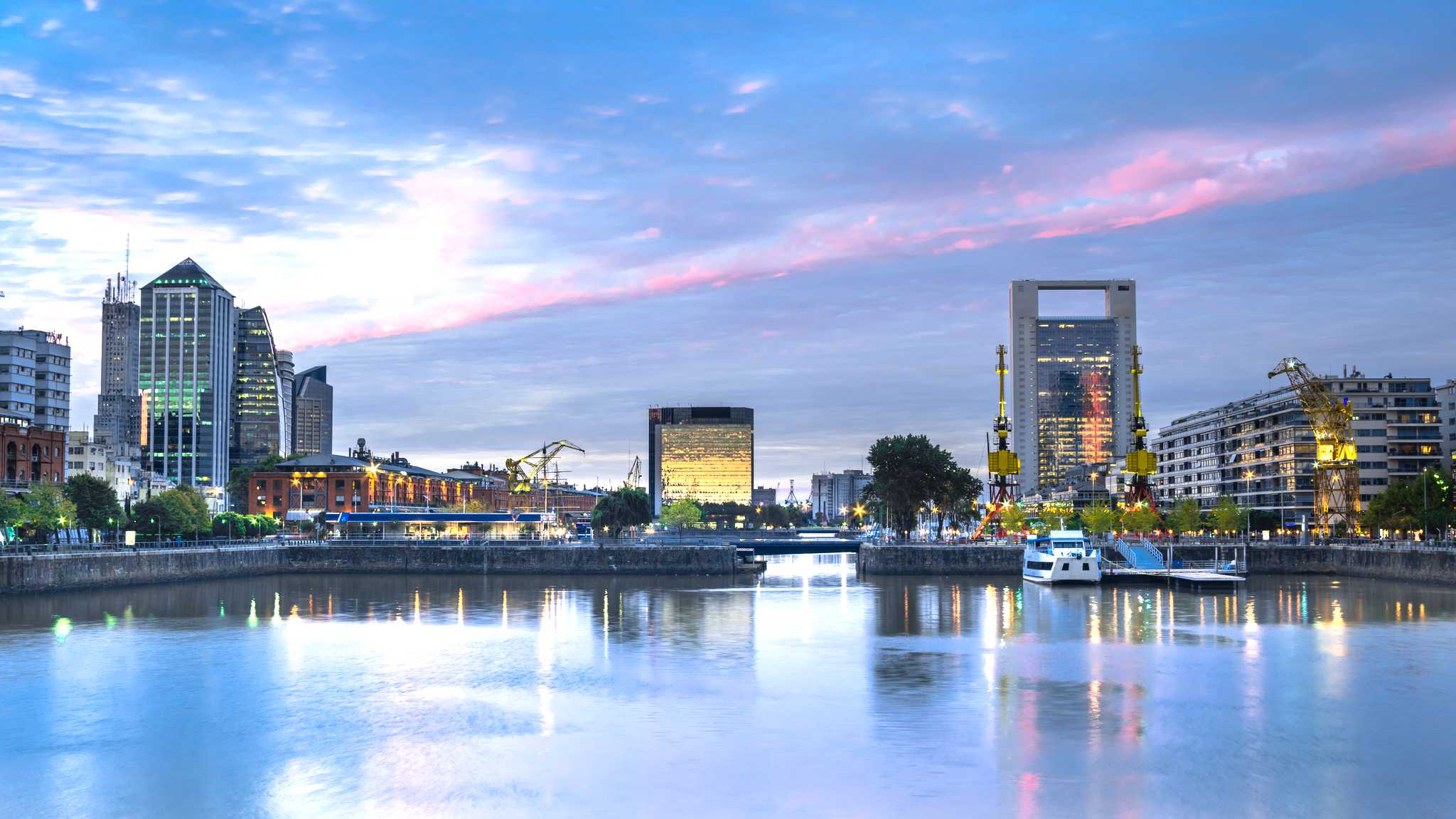 Jorge Newbery Airfield to Carlos Keen