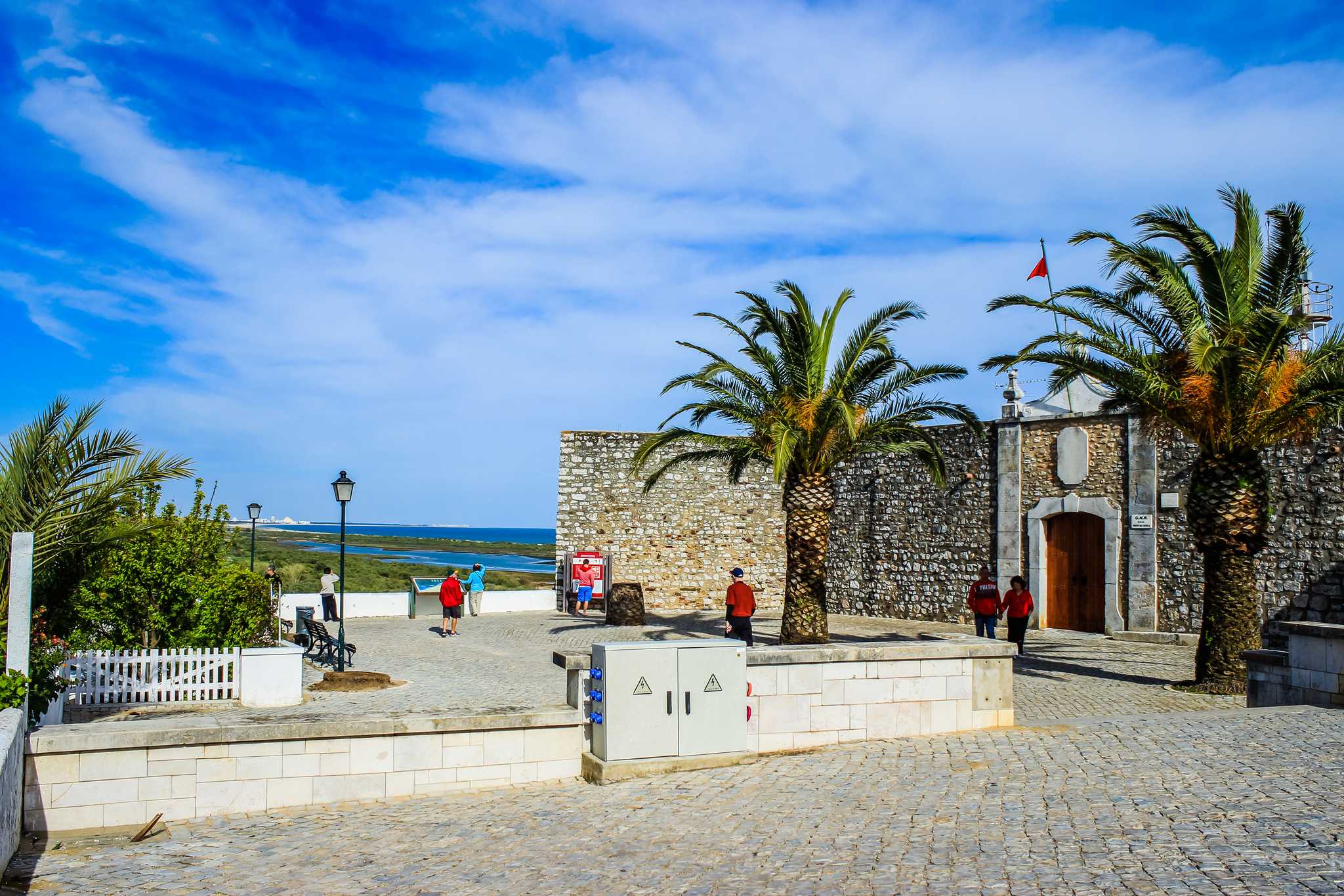Servicios de traslado en coche privado en Fortaleza de Cacela Velha - vista panorámica de Fortaleza de Cacela Velha en Portugal