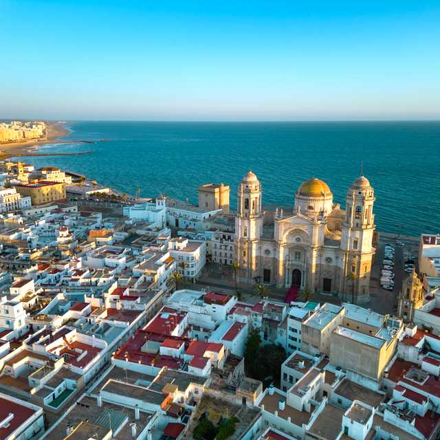Seville to Jerez de la Frontera and Cadiz: Private day trip