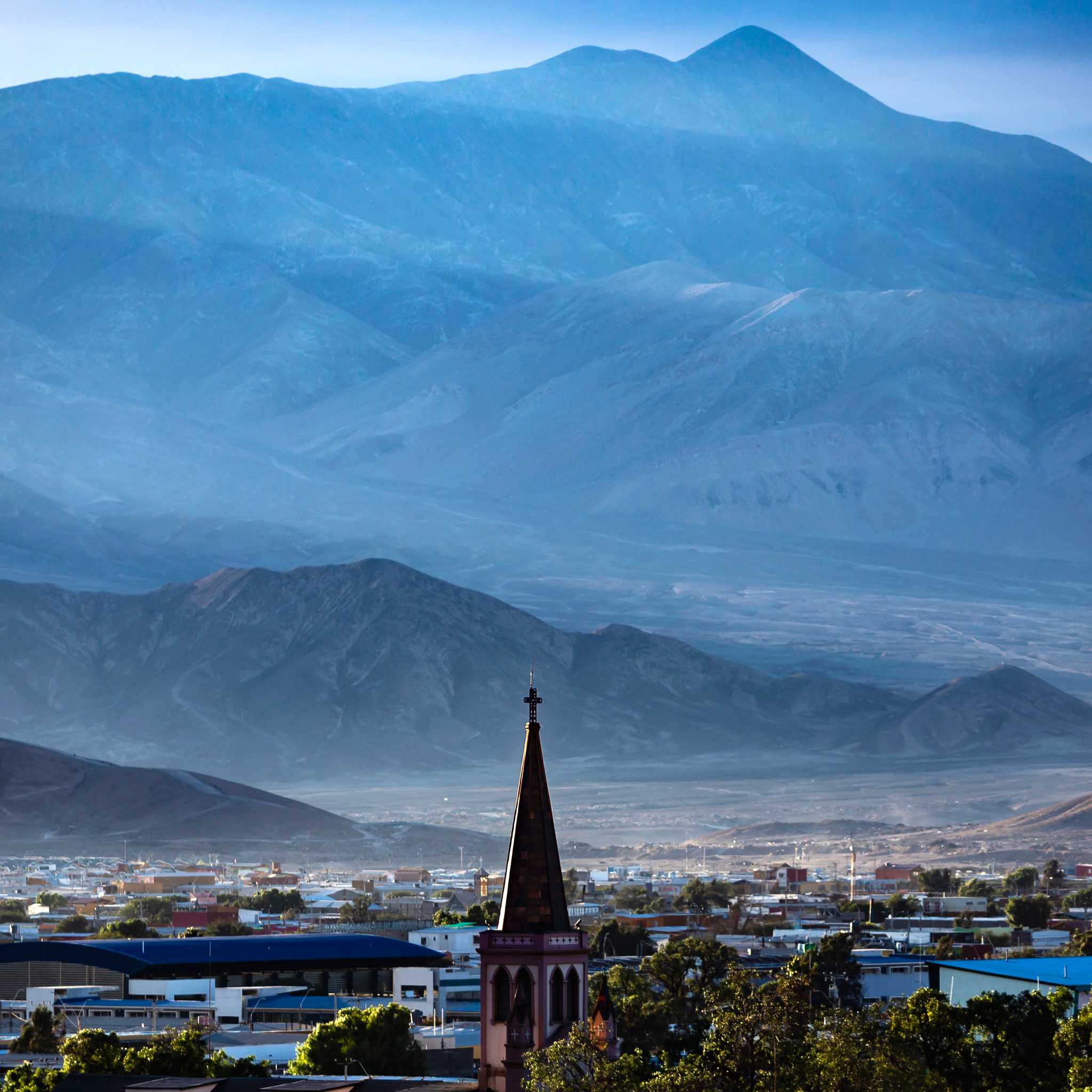 Private car transfers in Chile from Calama