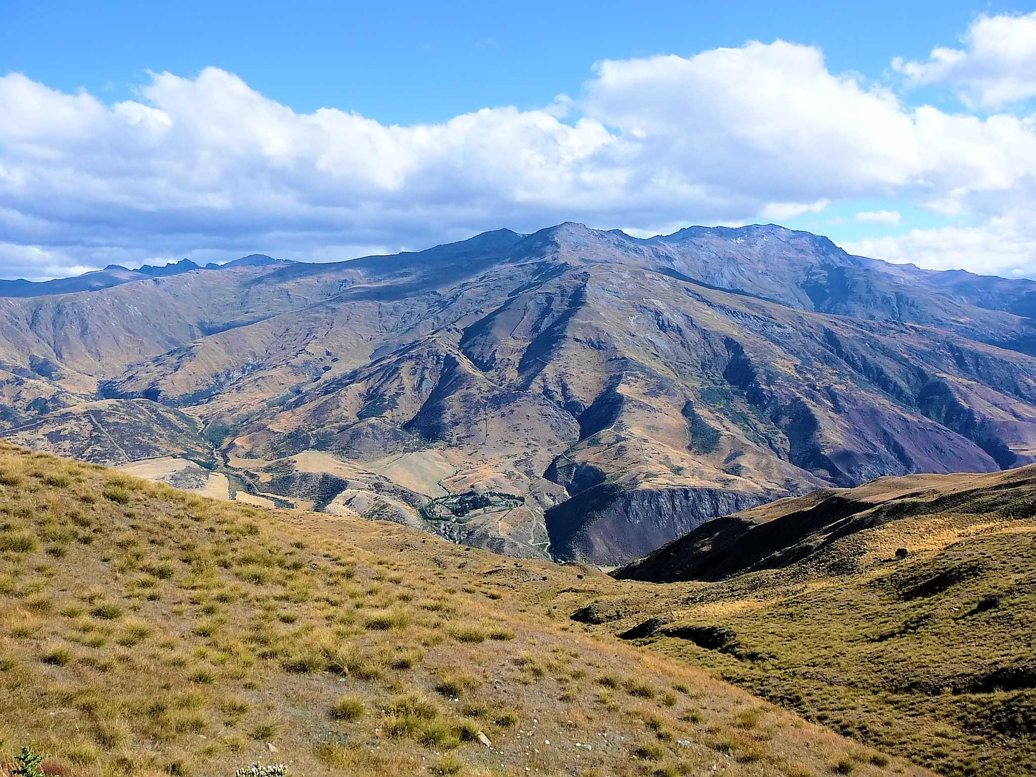 Queenstown ์์ ์ถ๋ฐํ๋ ๊ฐ์ธ์ ์ธ ํ๋ฃจ ์ฌํ ์ค Cardrona ์ผ์ ์ ์ง
