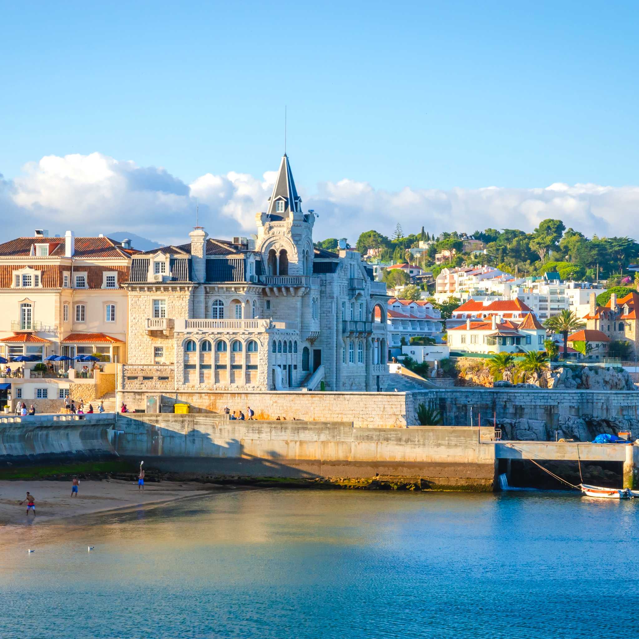 Private car transfers in Portugal from Cascais