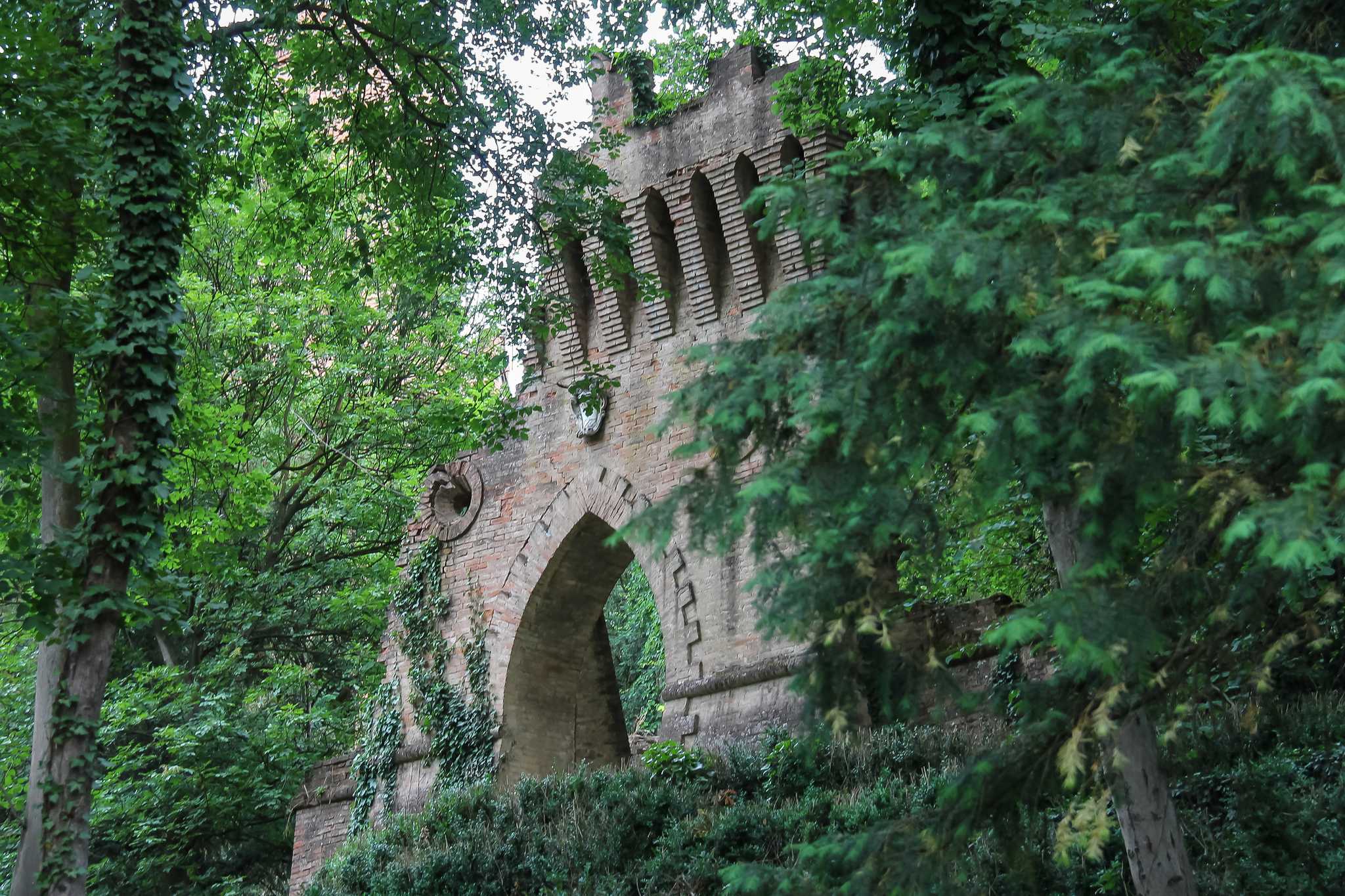 Besök Castelfranco Emilia på vägen från bologna-it till modena-it med Daytrip