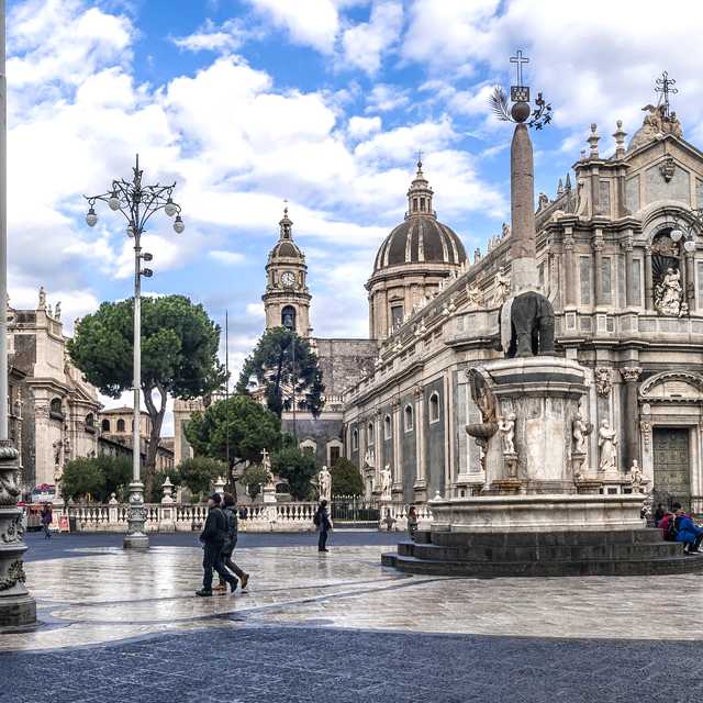 Taormina to Catania: Private day trip