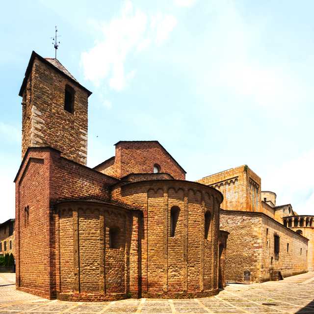 Barcelona to La Seu d'Urgell and Andorra: Private day trip