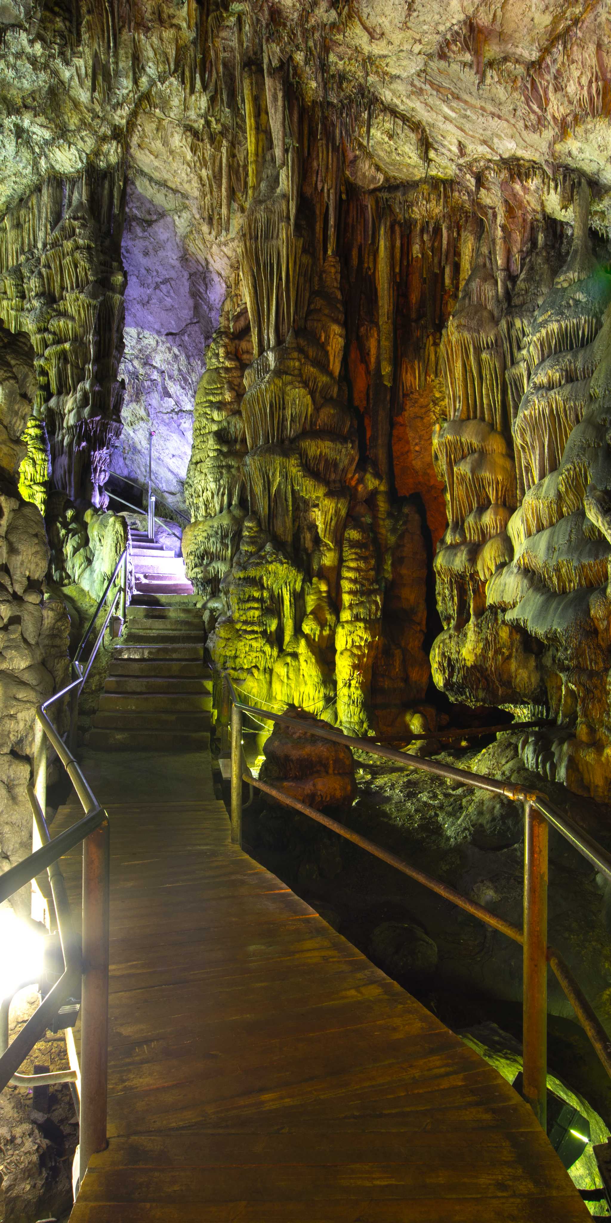 Grotte de Zeus