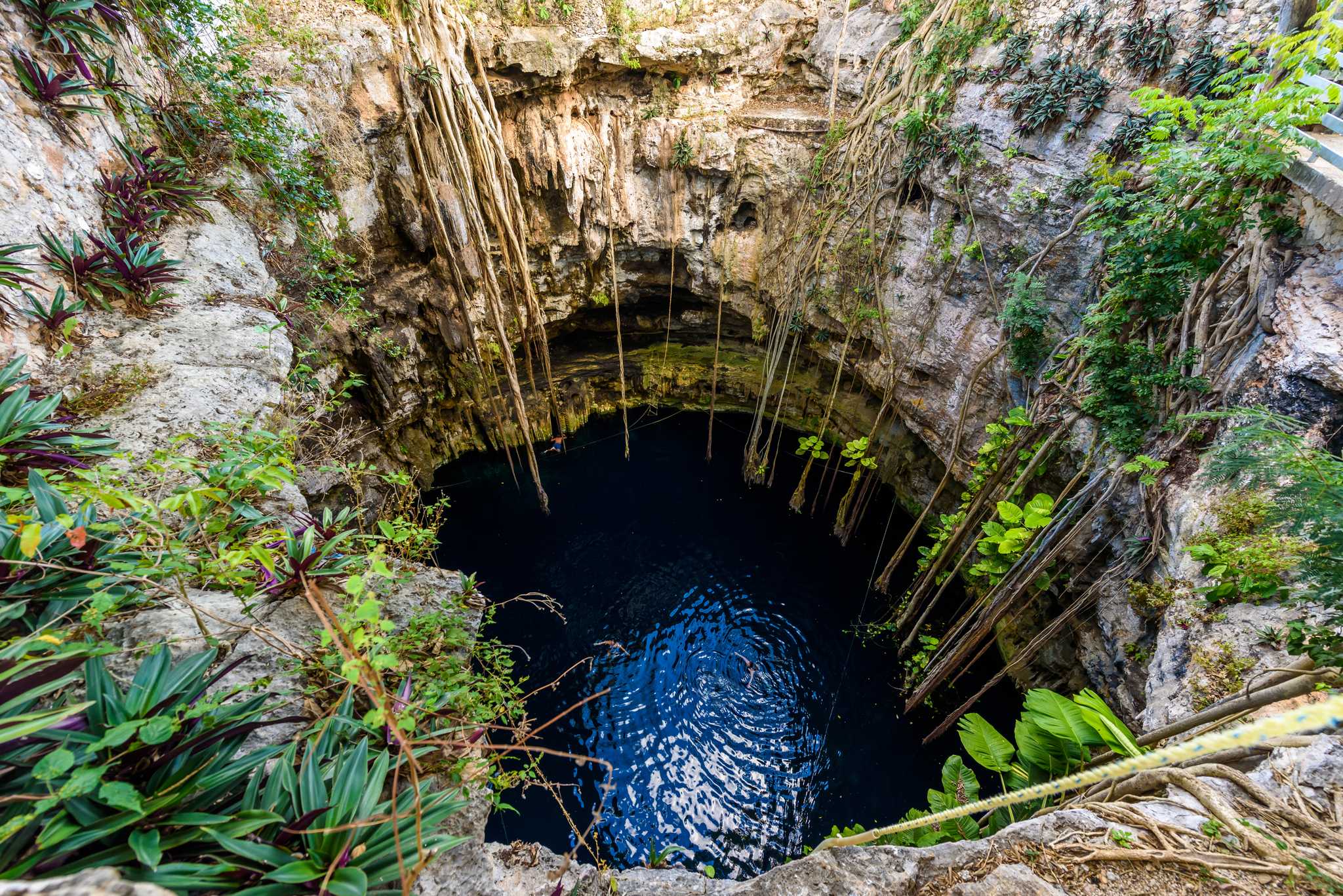 Reiseroute Stop in Cenote San Lorenzo Oxman auf privatem Tagesausflug von Cancun