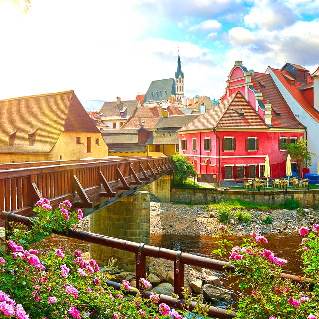 Prague to Cesky Krumlov and Hluboka Castle: Guided day tour