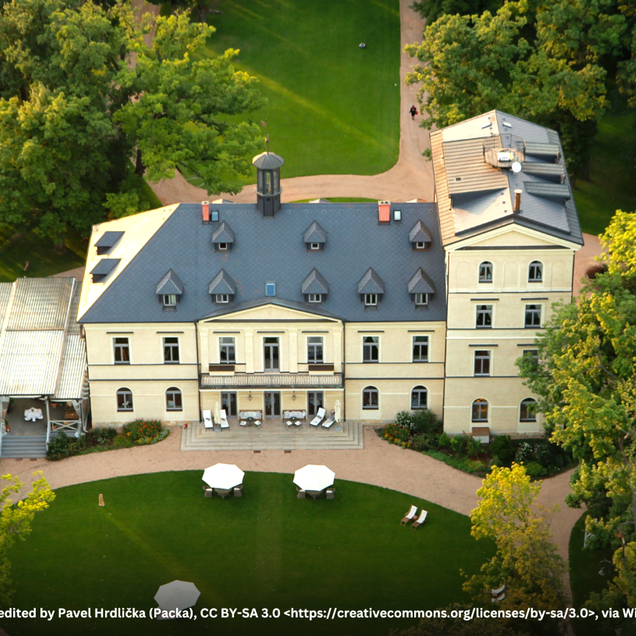 Chateau Mcely