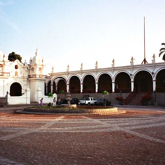 Lima to Pachacamac and Chincha Alta: Private day trip