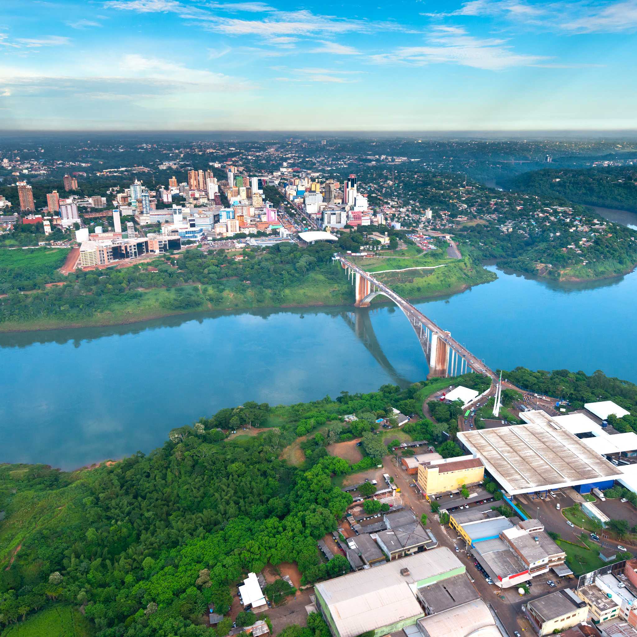 Private car transfers in Paraguay from Ciudad del Este