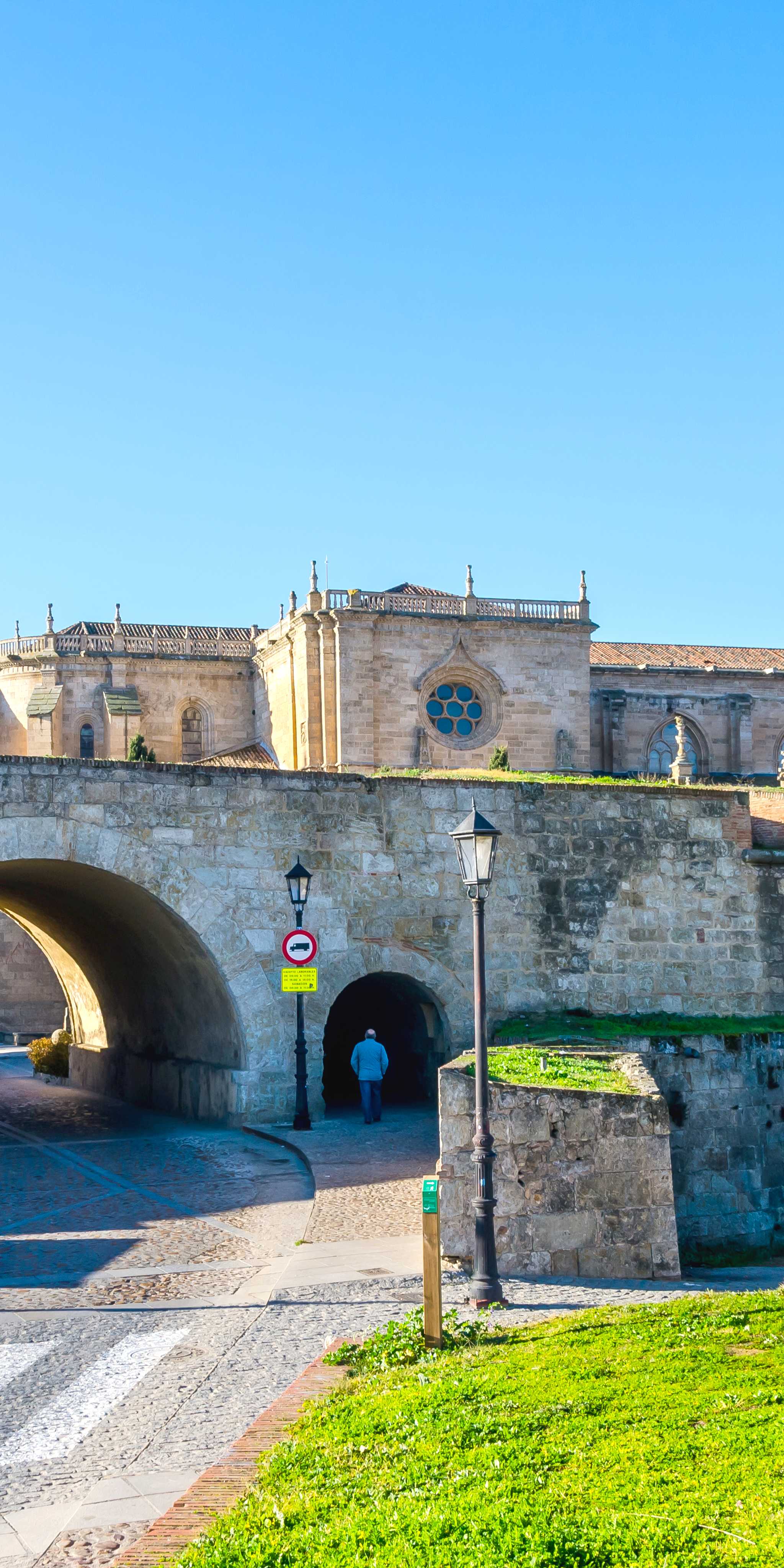 ์์ฐ๋ค๋ ๋ก๋๋ฆฌ๊ณ