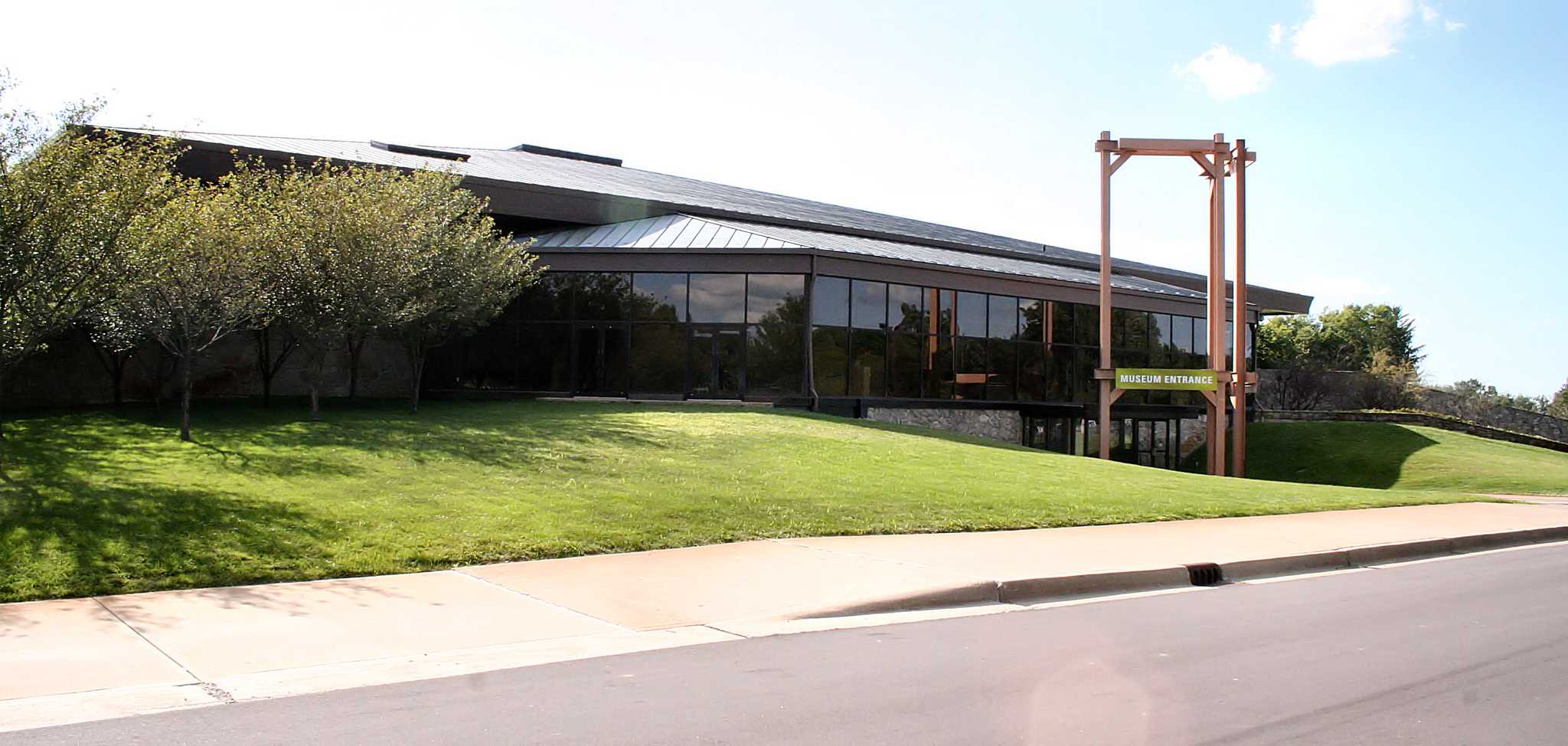 Visit Conner Prairie on the way from chicago-il-us to louisville-ky-us with Daytrip