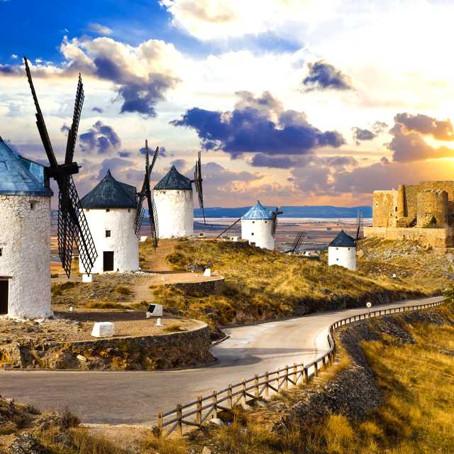 Madrid to Toledo and Consuegra: Private day trip