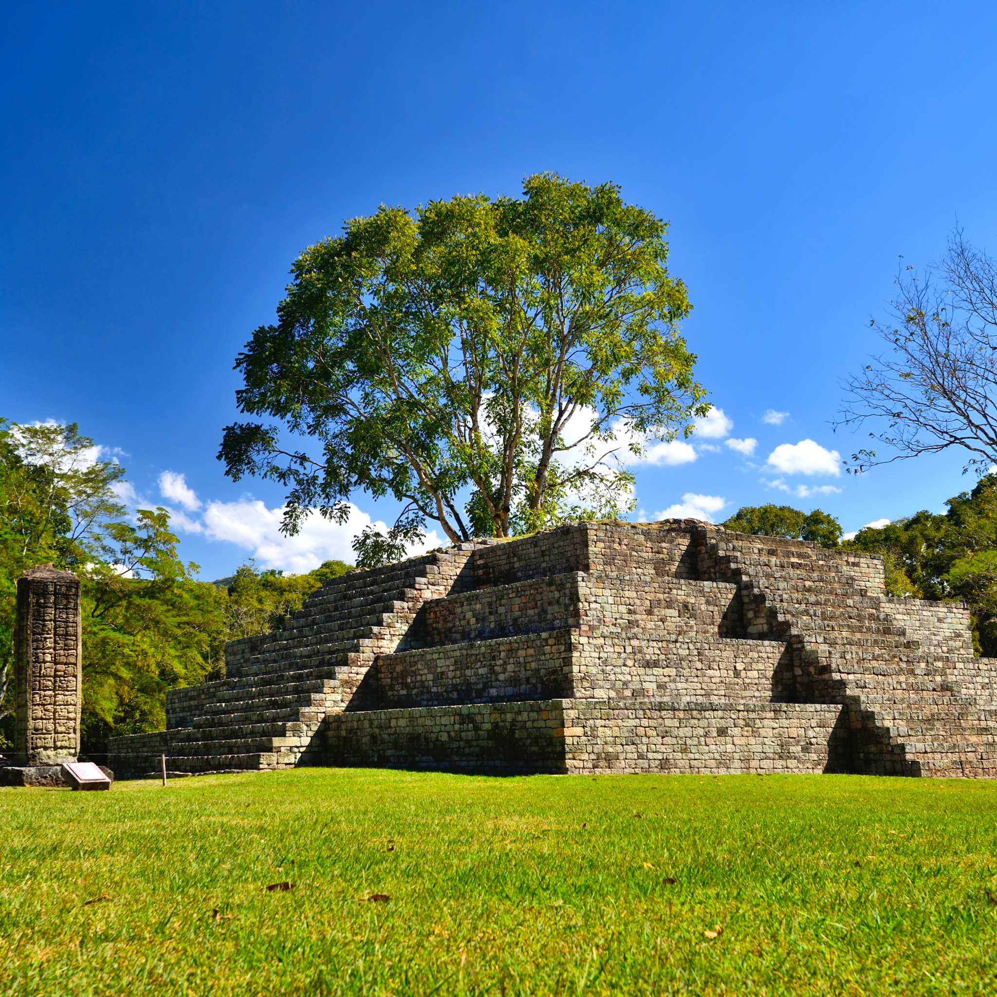 Private car transfers in Honduras from Copan