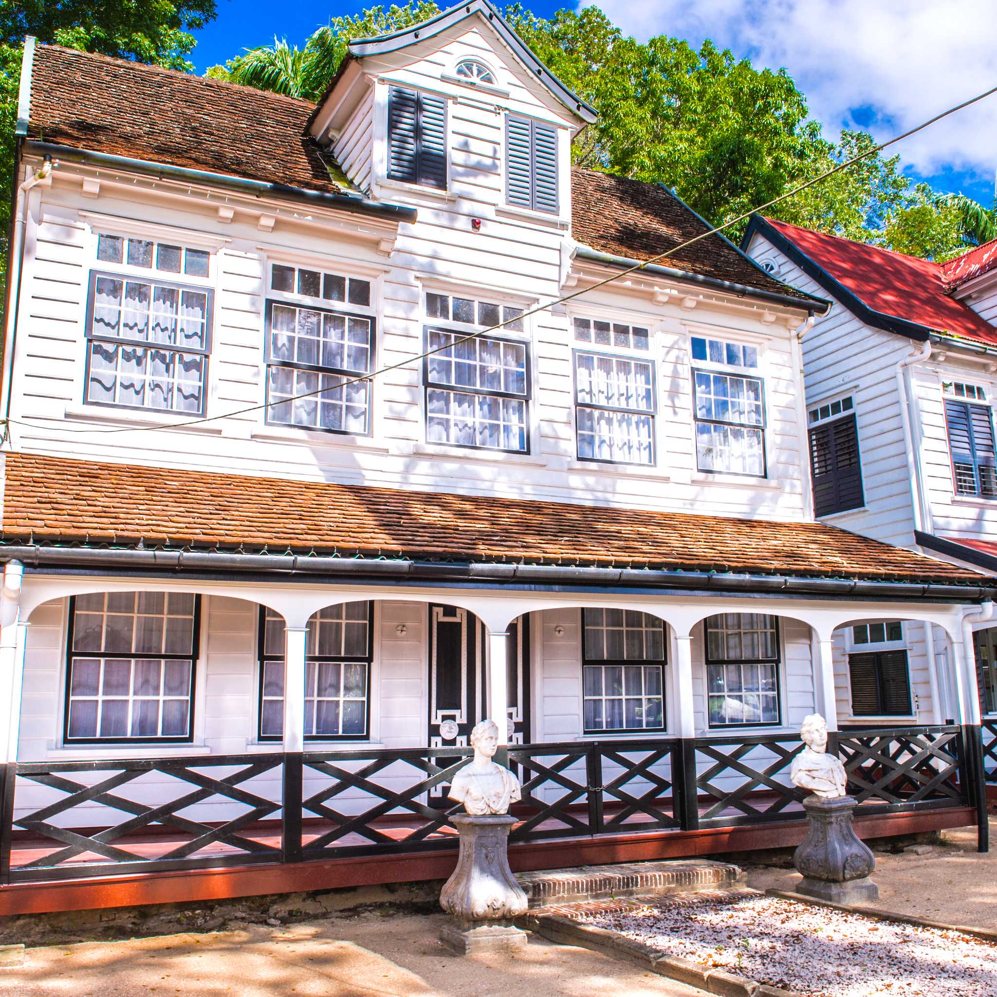 Private car transfers in Suriname from Corriverton