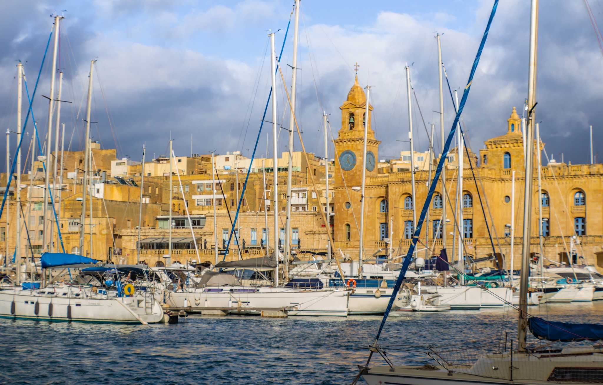 Itinerary stop at Cospicua on private day trip from Valletta