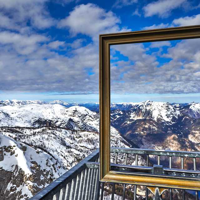 Hallstatt to Dachstein Krippenstein and Obertraun: Day trip