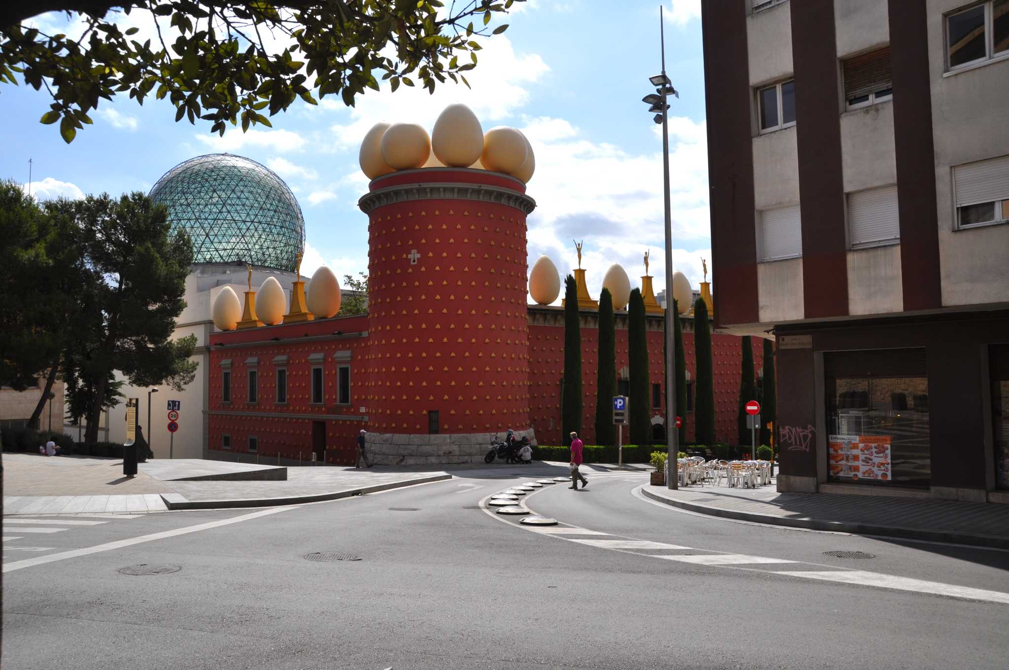 Barcelona to Dali's Figueres: Private day trip