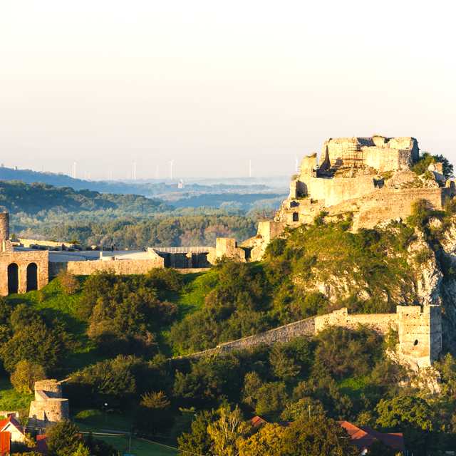 Vienna to Bratislava and Devin Castle: Private day trip