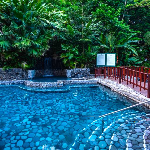 Liberia to Ecotermales Fortuna: Private day trip