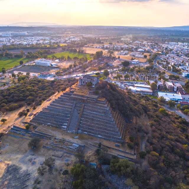 Mexico City to Tula Toltec Ruins and El Cerrito: Day trip