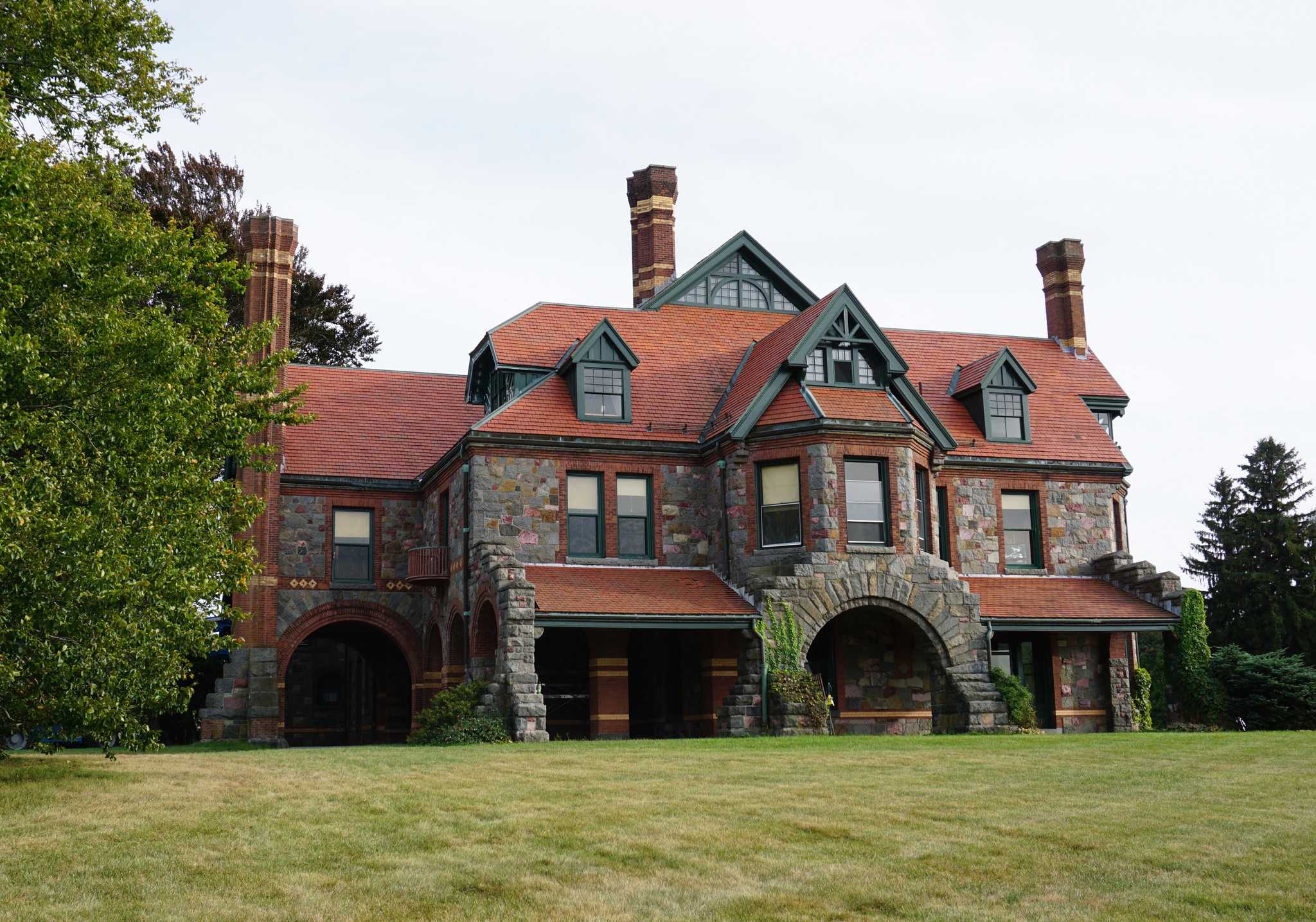 Visit Eustis Estate on the way from boston-ma-us to killington-vt-us with Daytrip