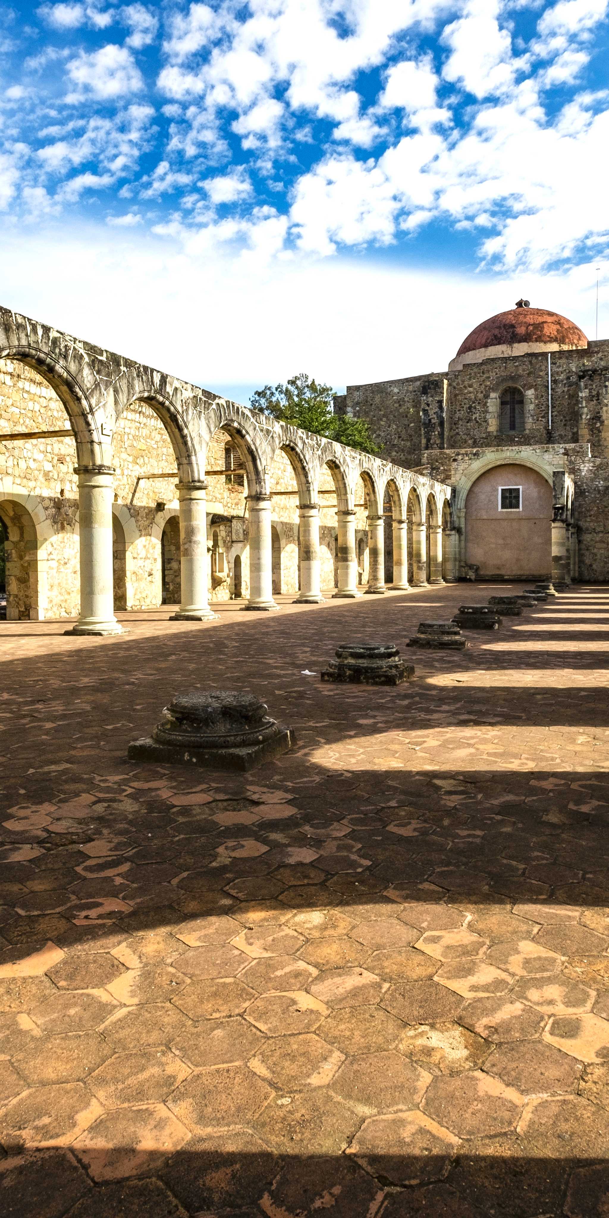 산티아고 아포스톨 전 수도원