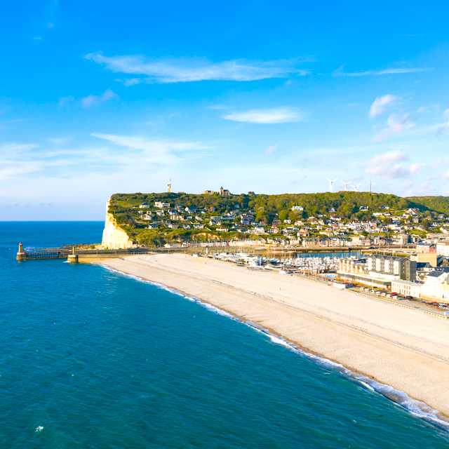 Bayeux to Etretat and Fecamp: Private day trip