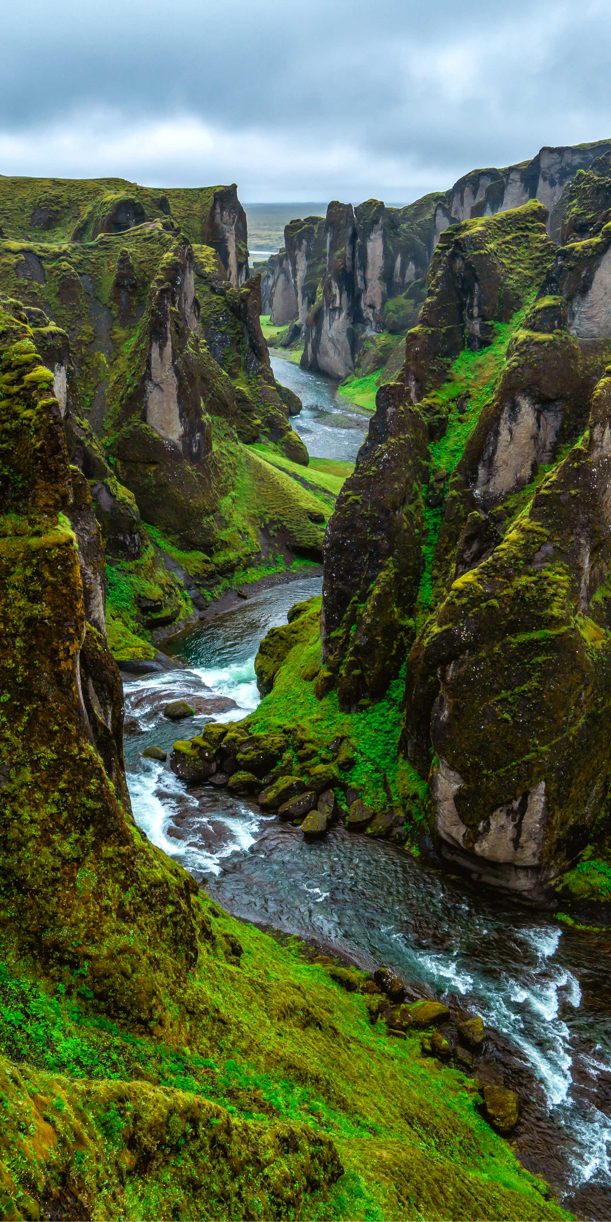 Fjadrargljufur Canyon