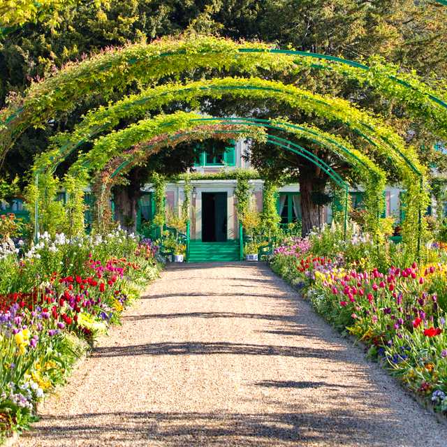 Paris to Giverny: Private day trip