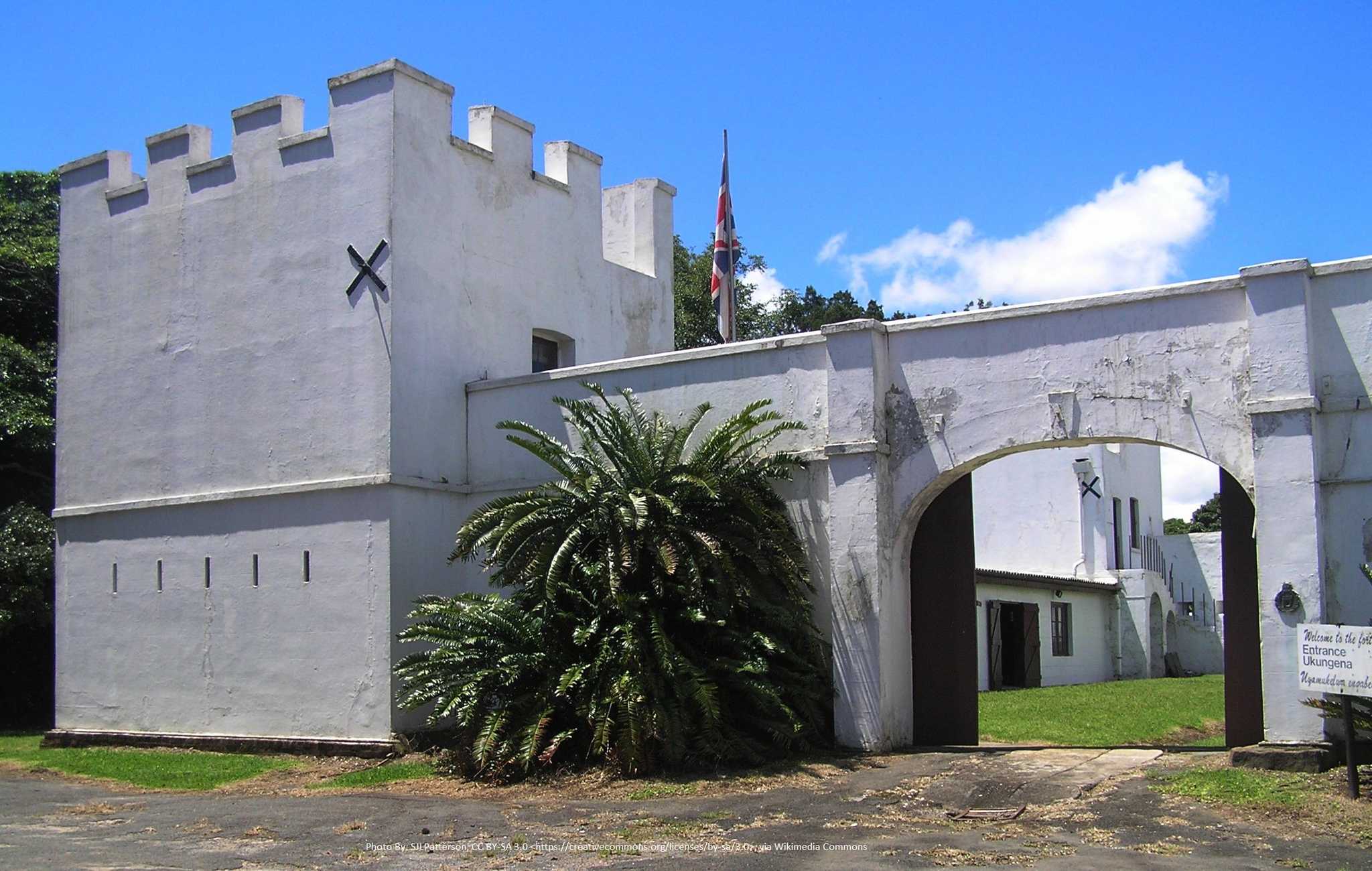 在 从 durban-za 到 richards-bay-za 的途中，参观 Fort Nonquai Historical Museum ，通过 Daytrip