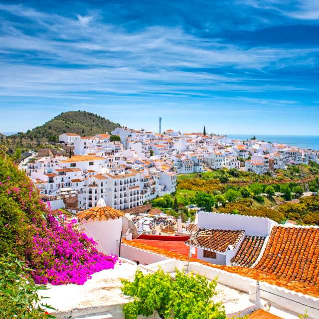Granada to Nerja and Frigiliana: Private day trip